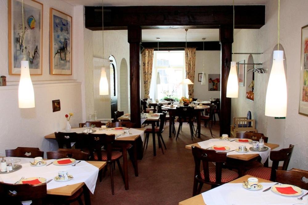 אוברלינגן Hotel Zum Roemer מראה חיצוני תמונה